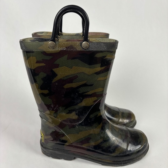 Western Chiefs, Rubber Green Camouflage Rain Boots Boys Size12, Led Lights - Picture 1 of 10